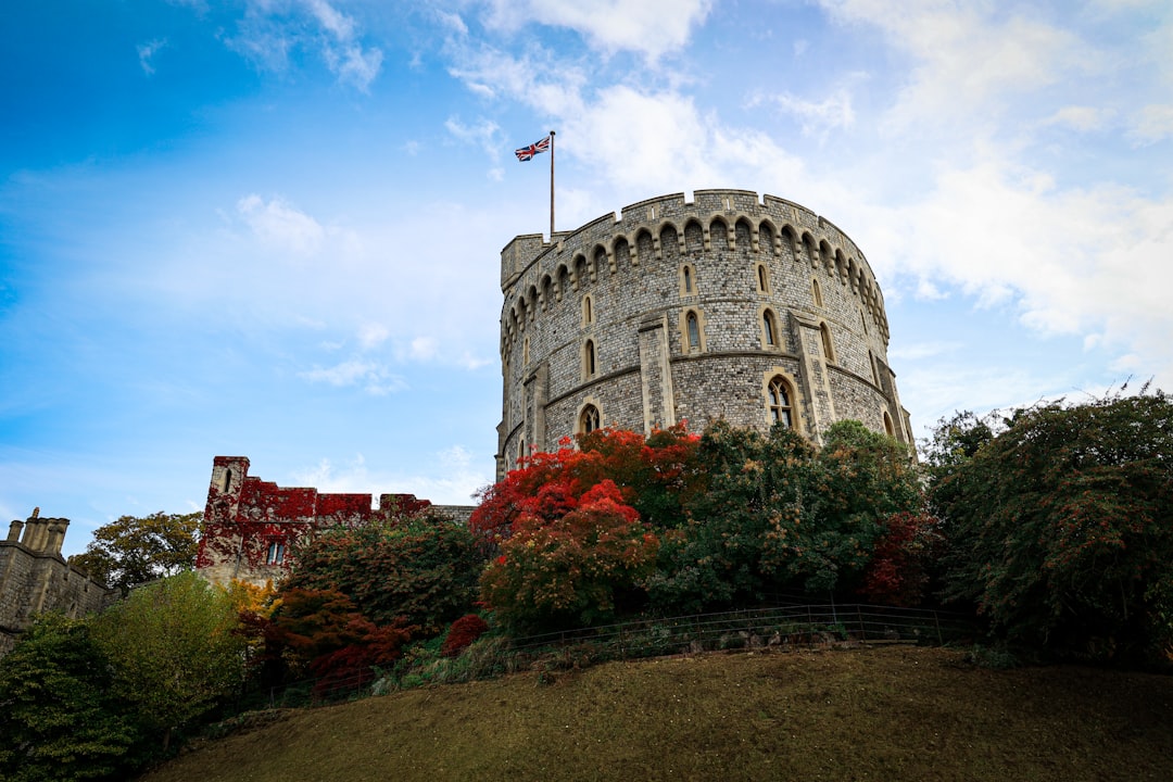 Explorer le Château de Windsor : Histoire et Beauté - FJM3+HQ Rochester | Secret World Trip Planner