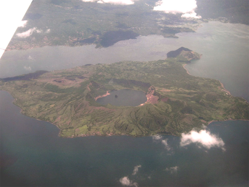 Monte Taal: El Volcán de Batangas que Fascina - Monte Taal | Secret World Trip Planner