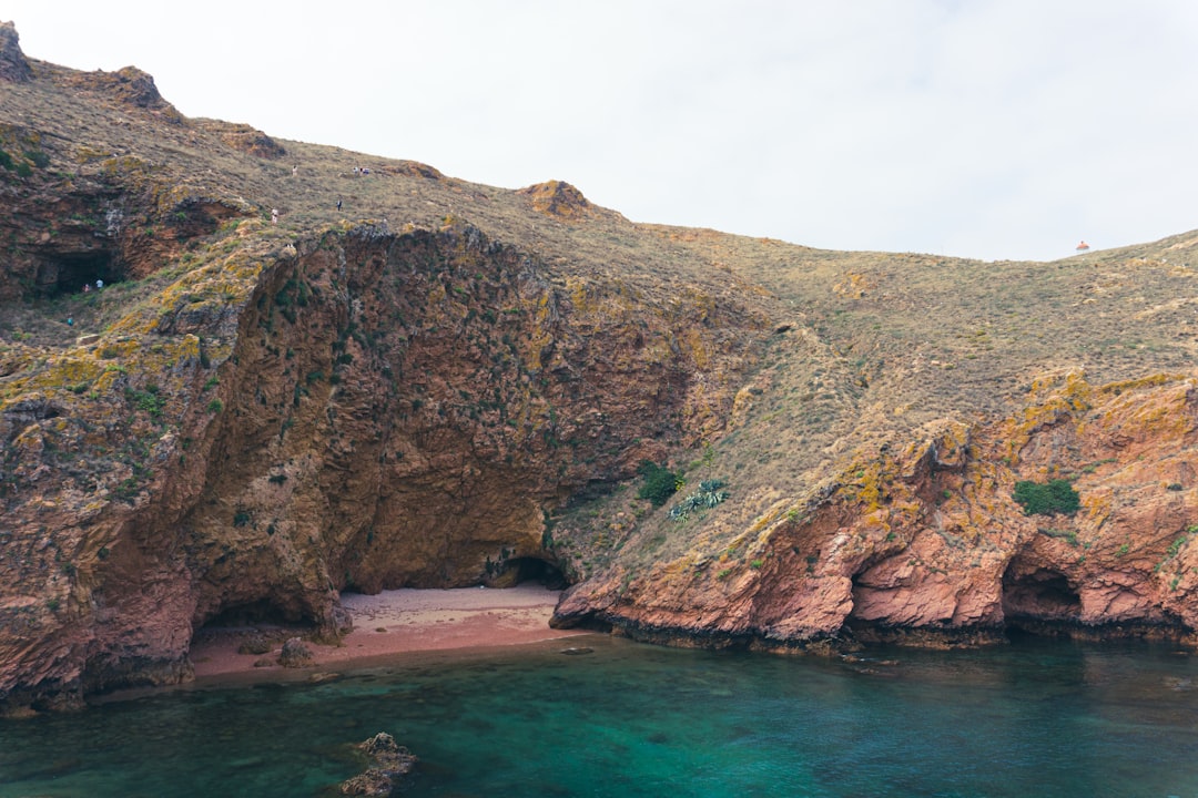 Descubra o Farol da Berlenga: uma joia de Portugal - Atouguia da Baleia | Secret World Trip Planner