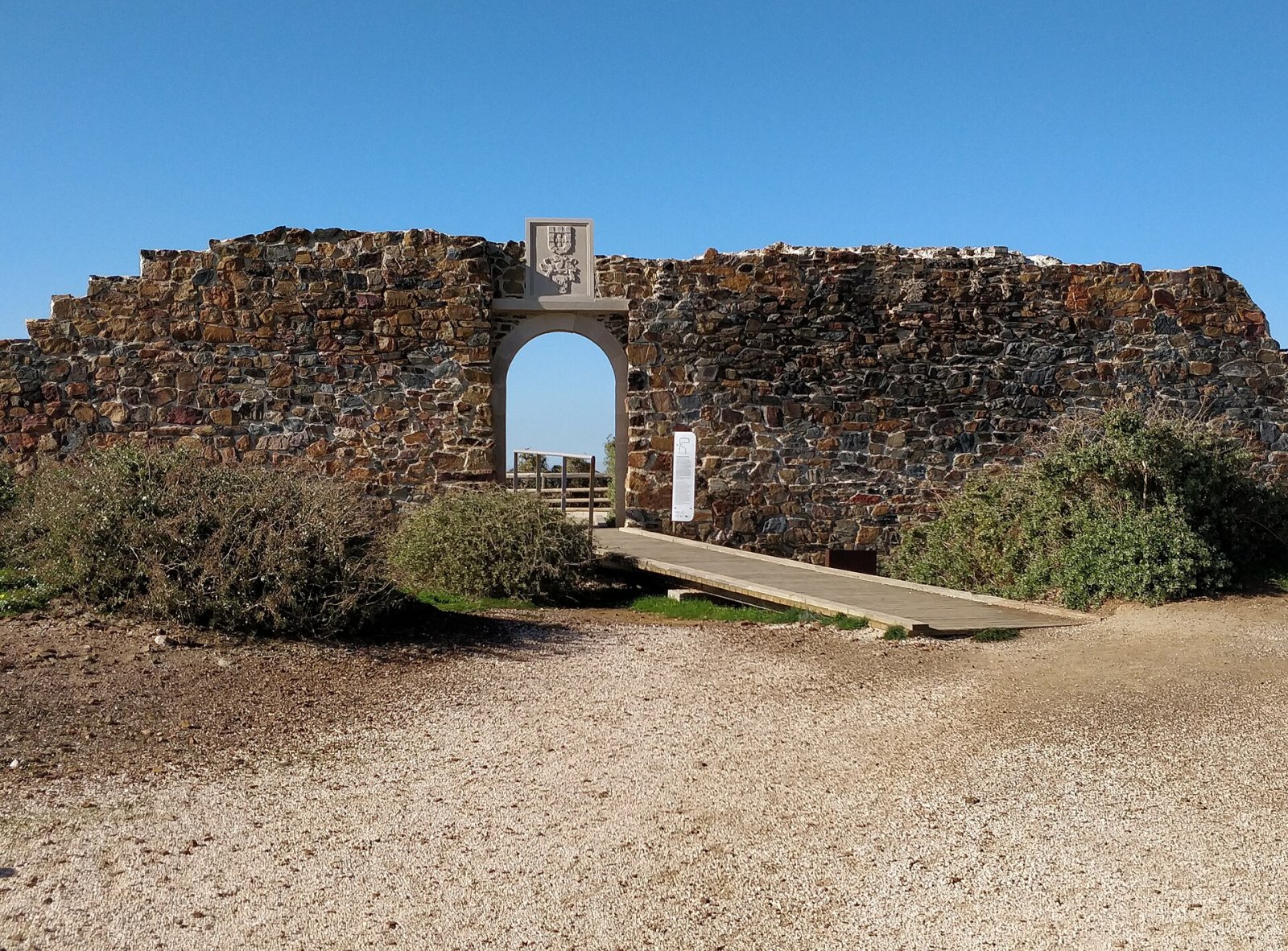 Descubre la Fortaleza de Arrifana: una joya de Portugal - Aljezur | Secret World Trip Planner