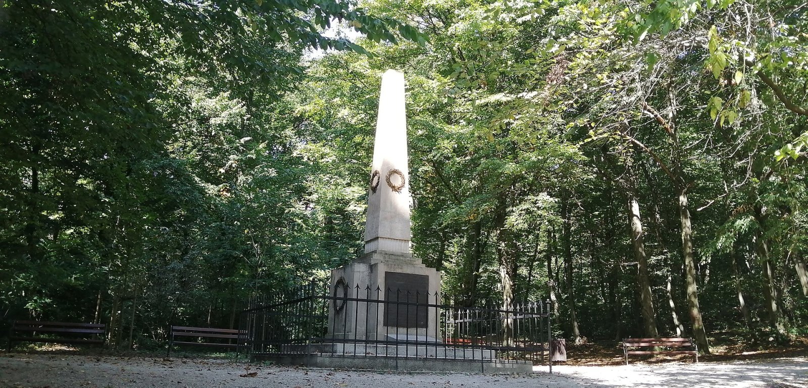 Descubre el Obelisco en Croacia: un viaje en el tiempo — Kalnik