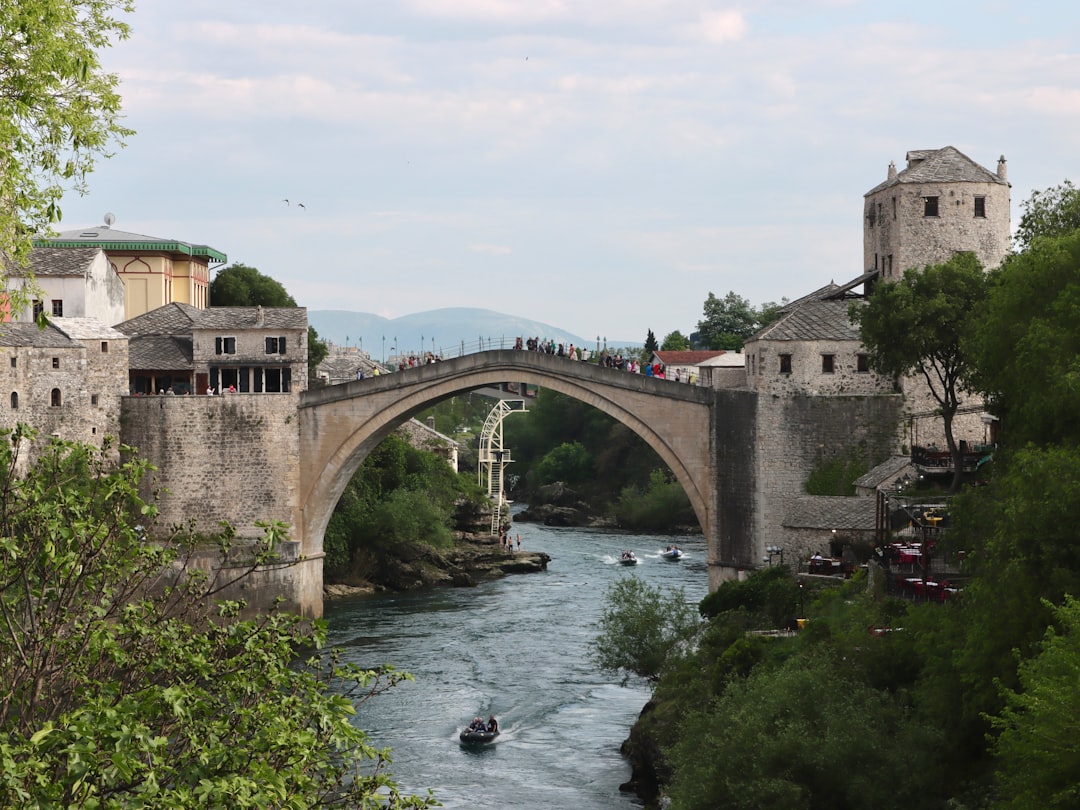 Ponte Vecchio de Mostar : Un Héritage à Découvrir - Stari most | Secret World Trip Planner