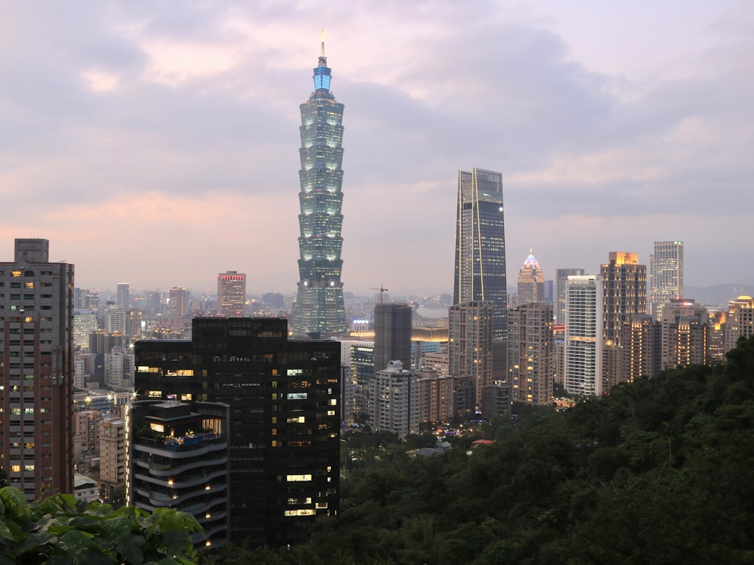 Découvrez Elephant Mountain : un joyau naturel de Taipei - Xinyi District | Secret World Trip Planner