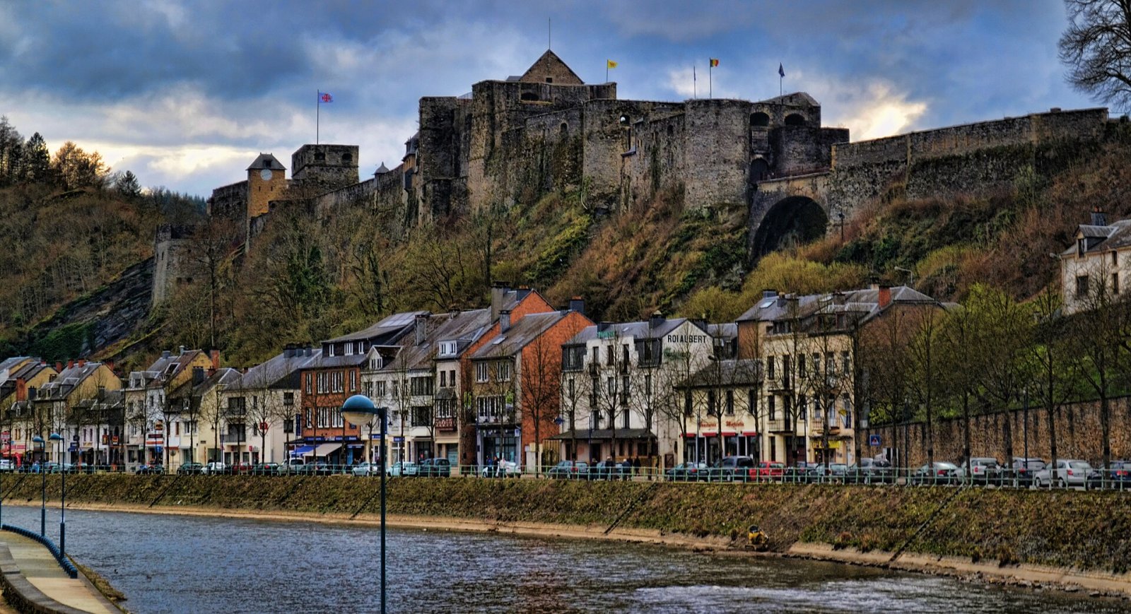 Scopri il Castello di Bouillon: Storia e Bellezza nella Wallonia - Bld Vauban 20 | Secret World Trip Planner