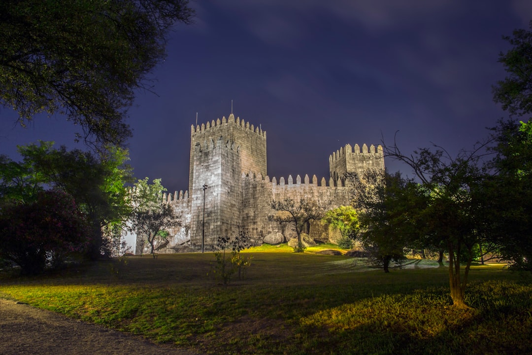 Scopri il Centro Storico di Guimarães, il Cuore del Portogallo | Secret World Trip Planner