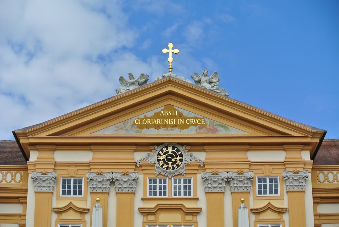 Descubre la Abadía de Melk: una joya histórica en Austria - Melk | Secret World Trip Planner