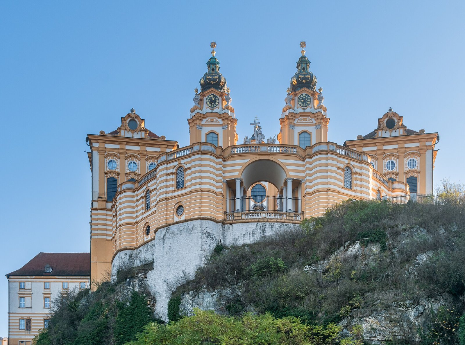 Descubra a Abadia de Melk: uma joia histórica na Áustria - Melk | Secret World Trip Planner