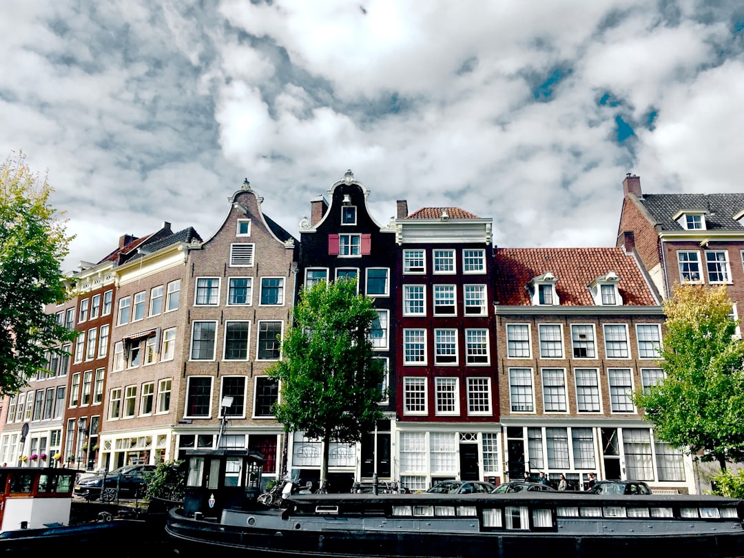 访问安妮·弗兰克之家：阿姆斯特丹历史之旅 - Amsterdam | Secret World Trip Planner