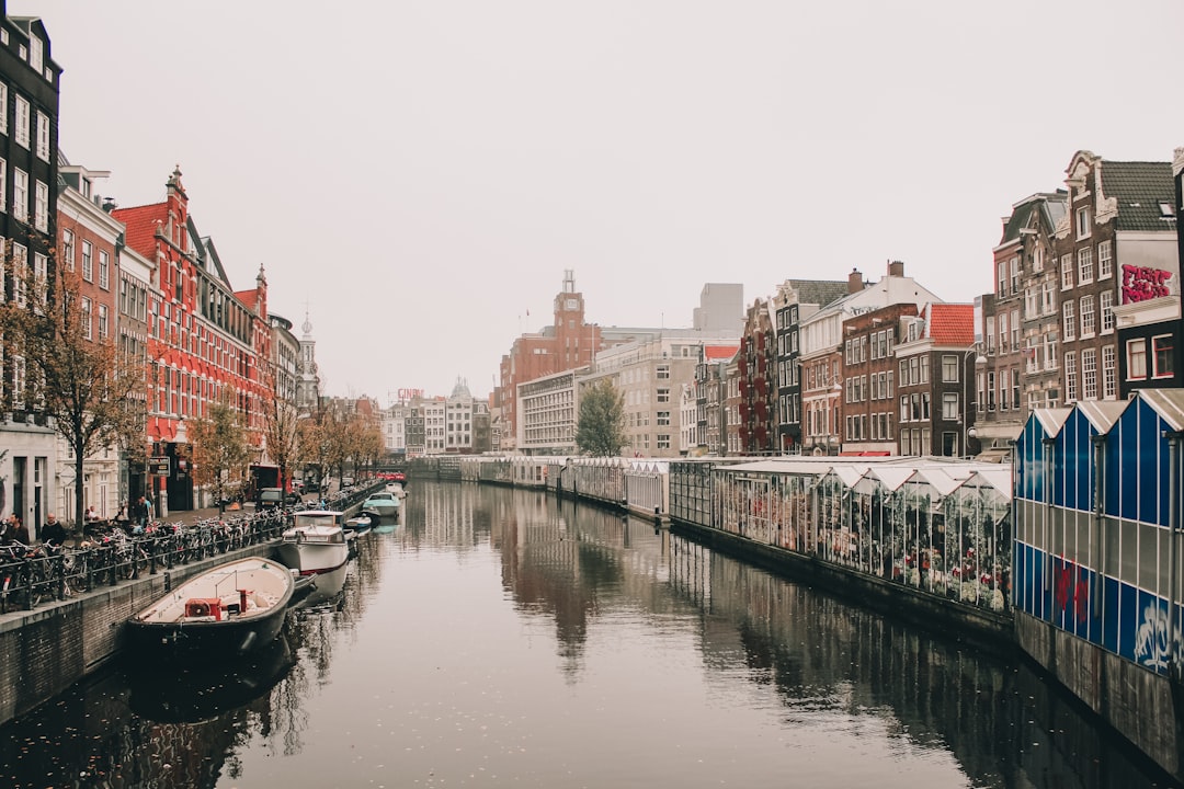 Découvrez les Canaux d'Amsterdam : Un Voyage entre Histoire et Culture - Amsterdam | Secret World Trip Planner