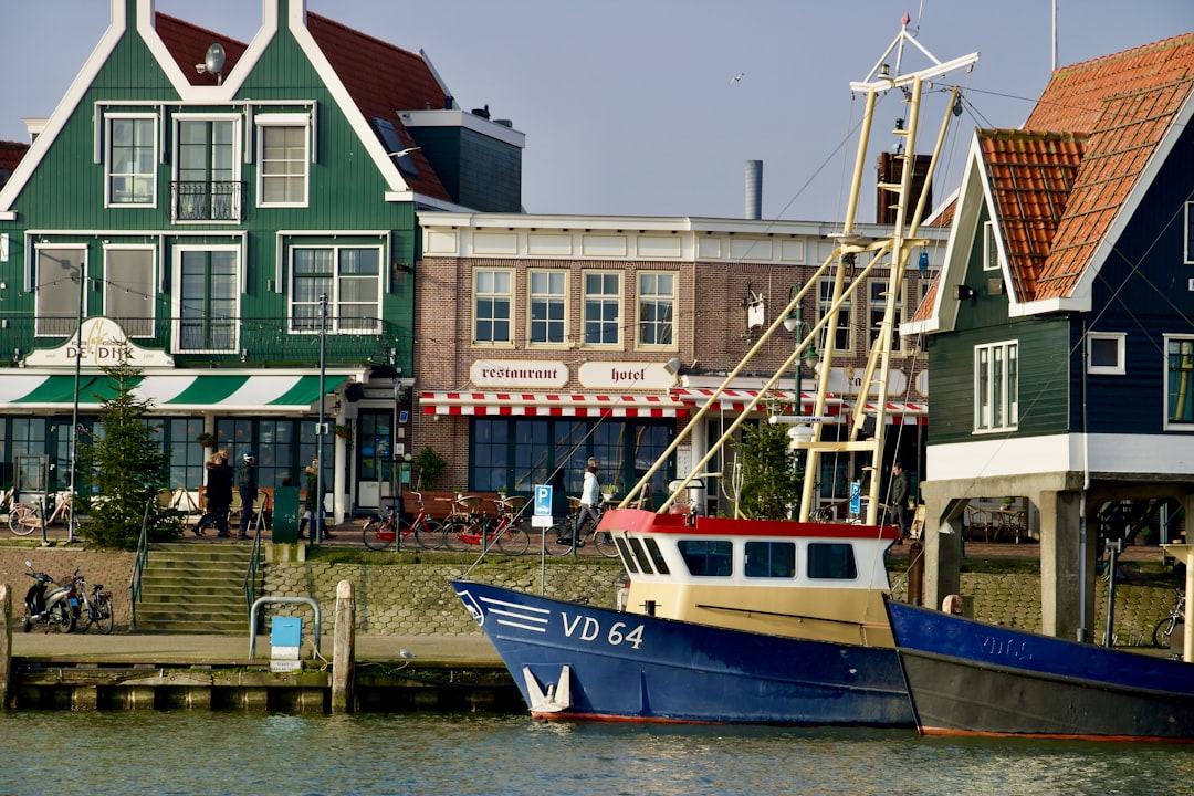 Volendam: La joya de la Zuiderzee entre tradición y modernidad — Volendam