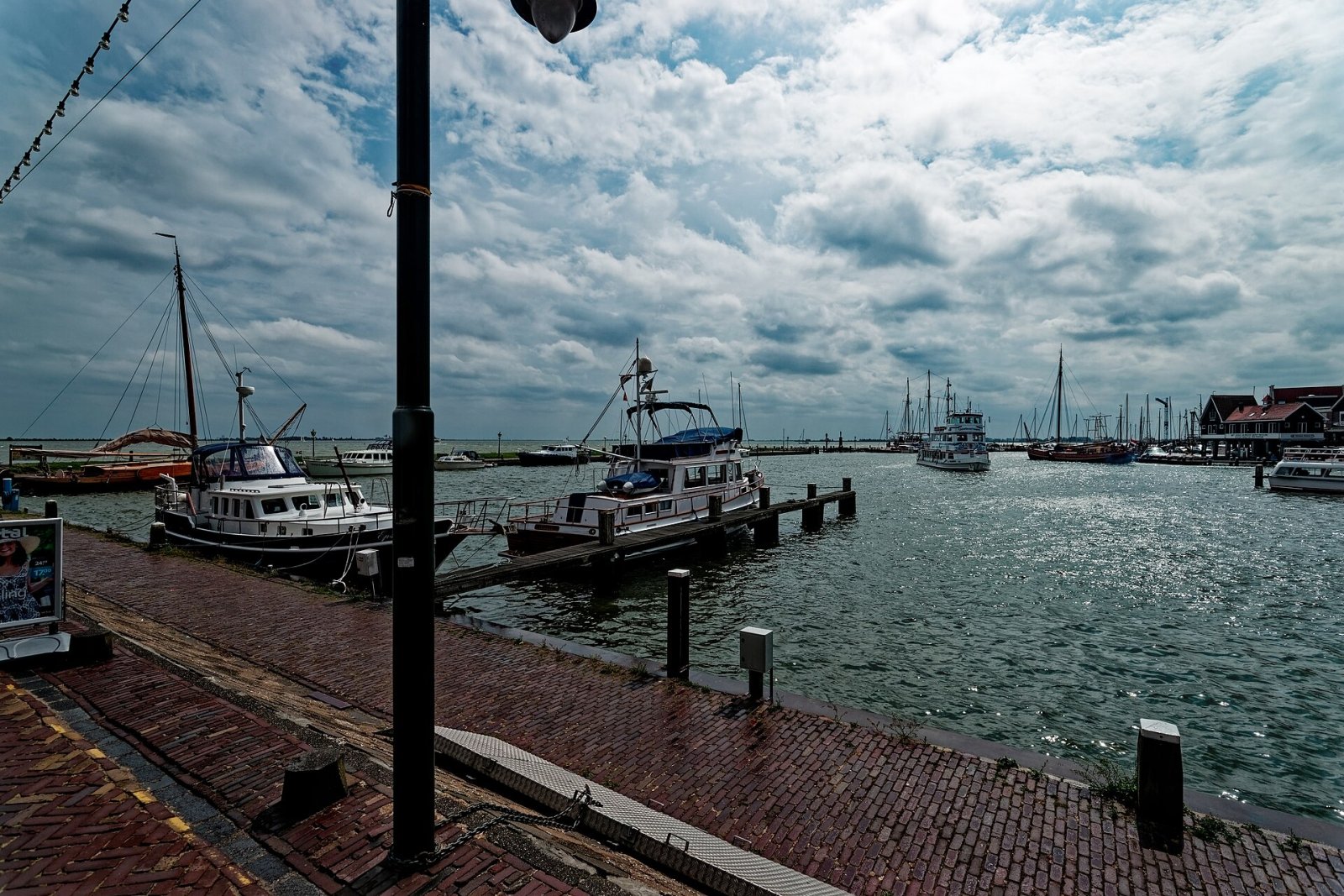 Volendam: La joya de la Zuiderzee entre tradición y modernidad - Volendam | Secret World Trip Planner