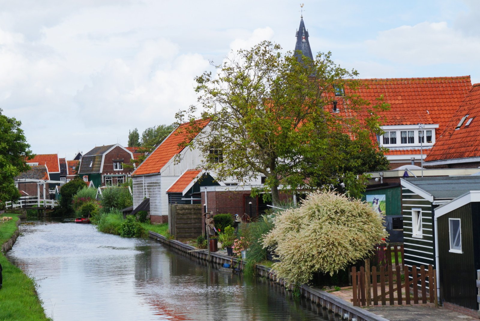 Descubre la Isla de Marken: una joya de la cultura holandesa - Marken | Secret World Trip Planner