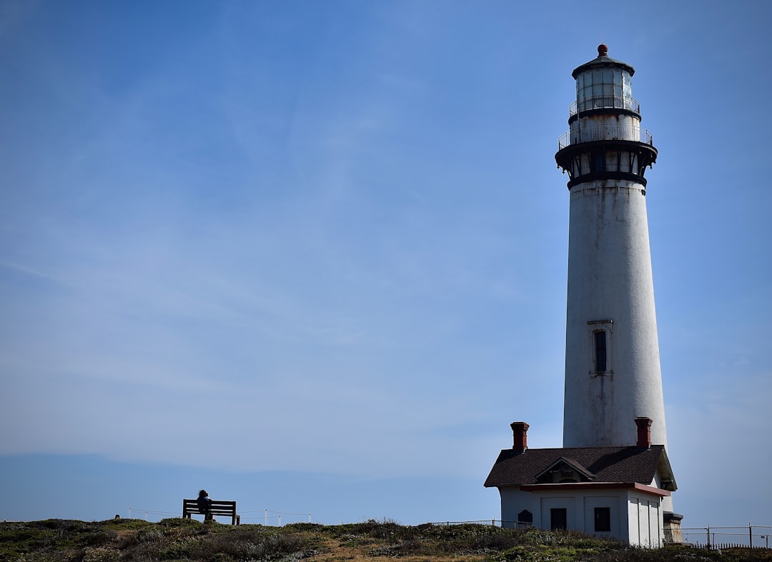 Le Phare de Pigeon Point : Un Monument Historique en Californie - Pescadero | Secret World Trip Planner