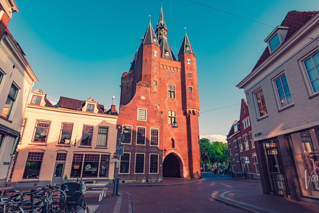 Descubre el Casco Antiguo de Zwolle: Historia y Bellezas de la Capital de Overijssel — Zwolle