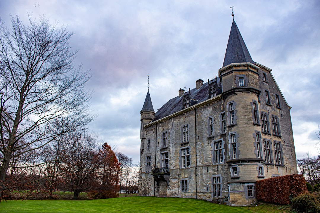 Descubra o Castelo de Valkenburg: história e belezas no Limburg - Valkenburg | Secret World Trip Planner