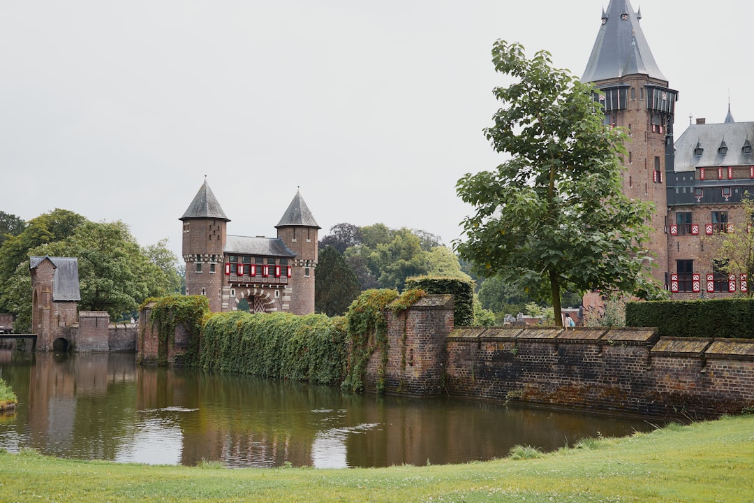 德哈尔城堡：荷兰历史的心灵之旅 - Utrecht | Secret World Trip Planner