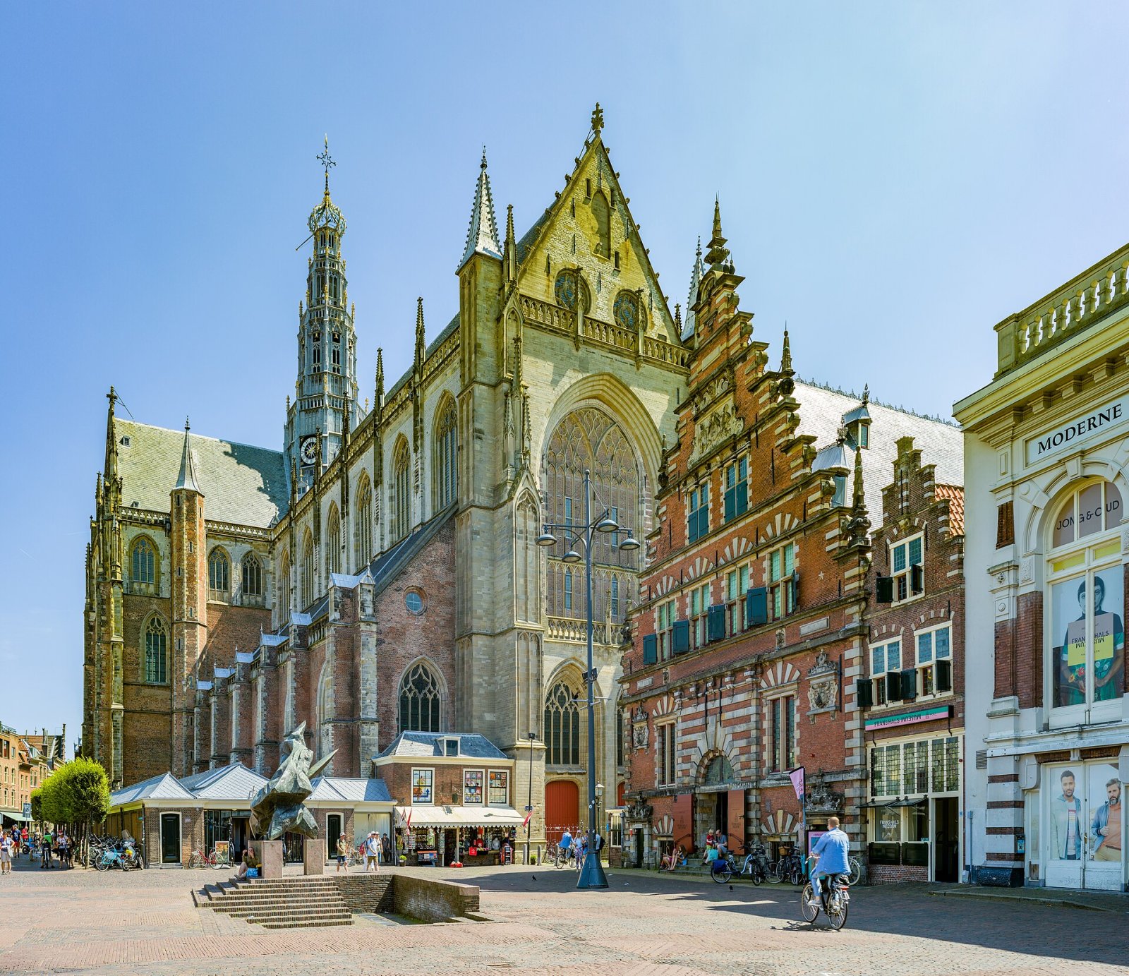 Scopri la Grande Chiesa di Haarlem: un tesoro culturale nei Paesi Bassi - Haarlem | Secret World Trip Planner