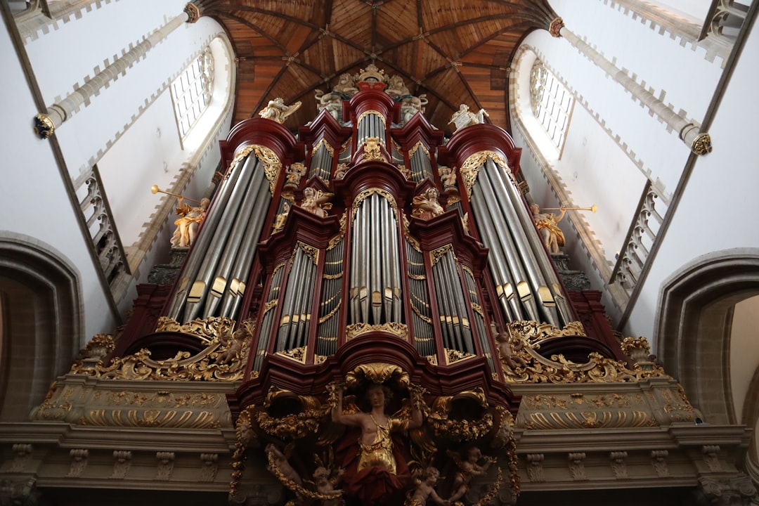Descubre la Gran Iglesia de Haarlem: un tesoro cultural en los Países Bajos - Haarlem | Secret World Trip Planner