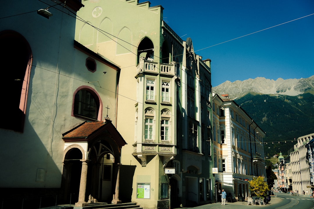 Descubra o Centro Histórico de Innsbruck: História e Belezas do Coração do Tirol - Innsbruck | Secret World Trip Planner