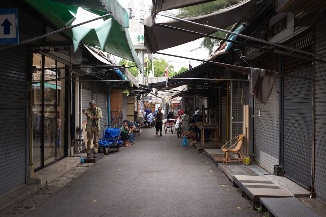 バンコクのチャトゥチャック市場：色彩の世界を発見 - Khet Chatuchak | Secret World Trip Planner