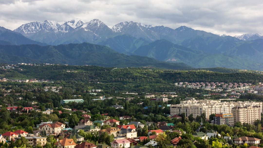 Scoprire Almaty: Il Mercato Verde e le sue Meraviglie - Almaty | Secret World Trip Planner