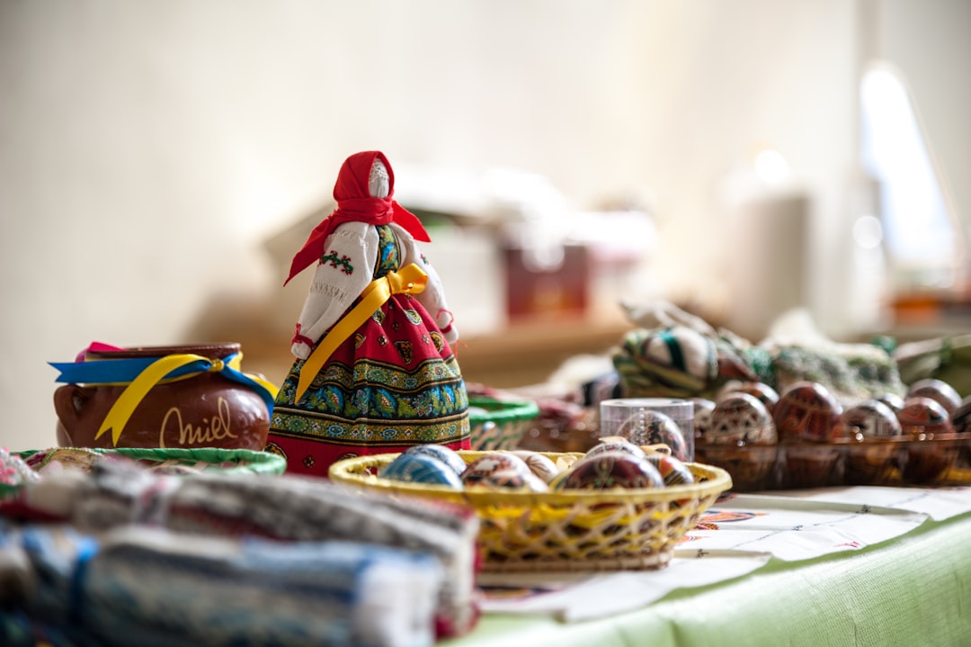 Il Mercato di Gjirokastra: Un Viaggio nei Colori e nei Sapori - Rruga Ismail Kadare | Secret World Trip Planner