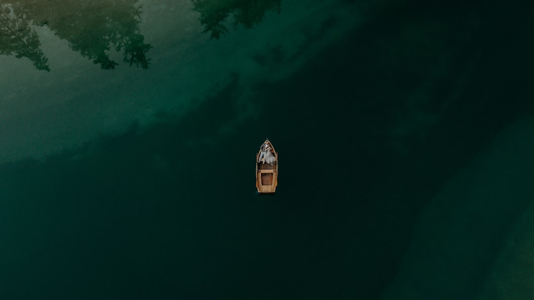 Excursions au Lac de Braies : Un Paradis Caché - St.Veit | Secret World Trip Planner