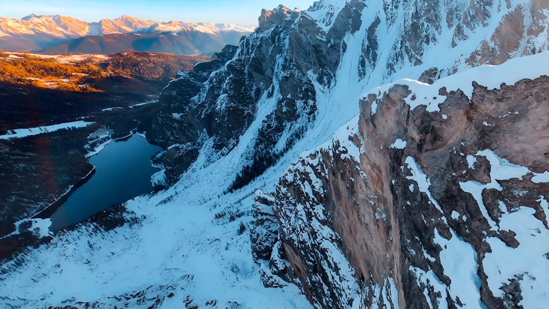 Excursions au Lac de Braies : Un Paradis Caché - St.Veit | Secret World Trip Planner