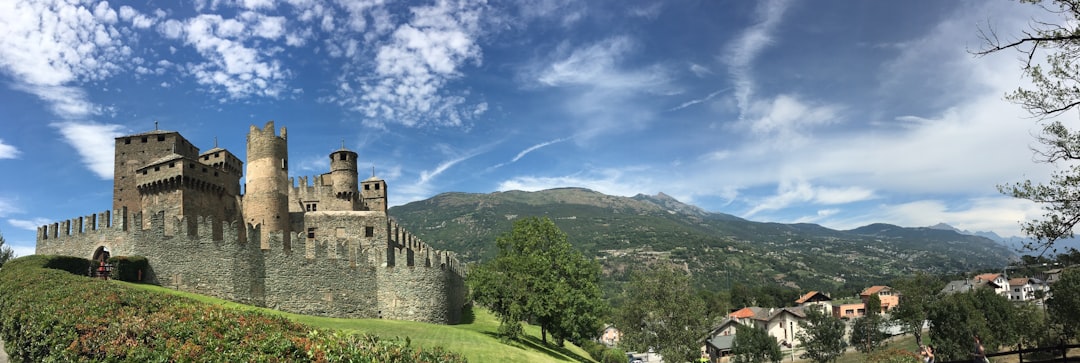 Scopri il Castello di Fénis: gioiello dell'Aosta Valley - 1 | Secret World Trip Planner