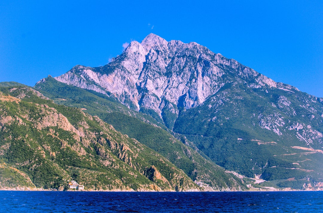 探索阿索斯山：希腊的精神避风港 - 585G+9W Mount Athos | Secret World Trip Planner