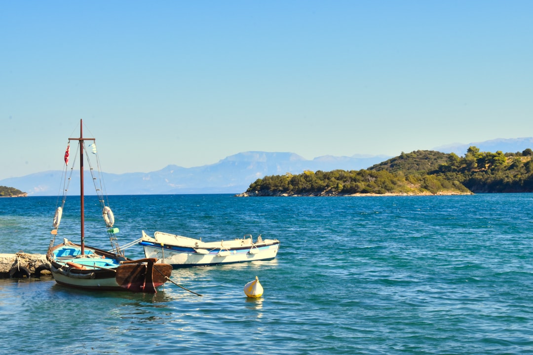 Descubre Farmakovouni: un rincón de naturaleza en Grecia - J9V4+8P Filiates | Secret World Trip Planner