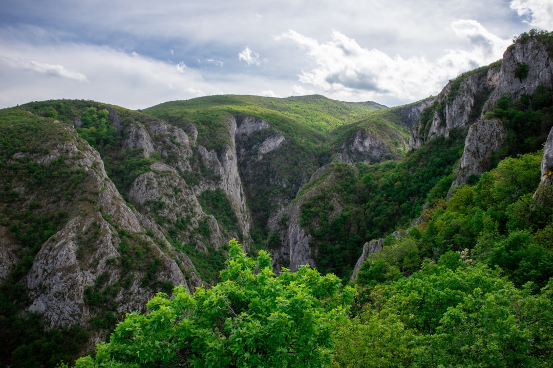 Panorami mozzafiato delle formazioni rocciose di Belogradchik - Белоградчѝшките скали | Secret World Trip Planner