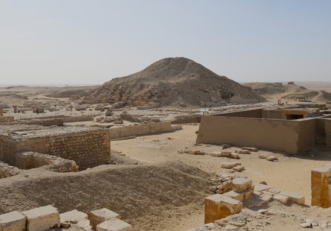 Entdecken Sie Jabal Hayshan: ein Naturjuwel in Ägypten | Secret World Trip Planner