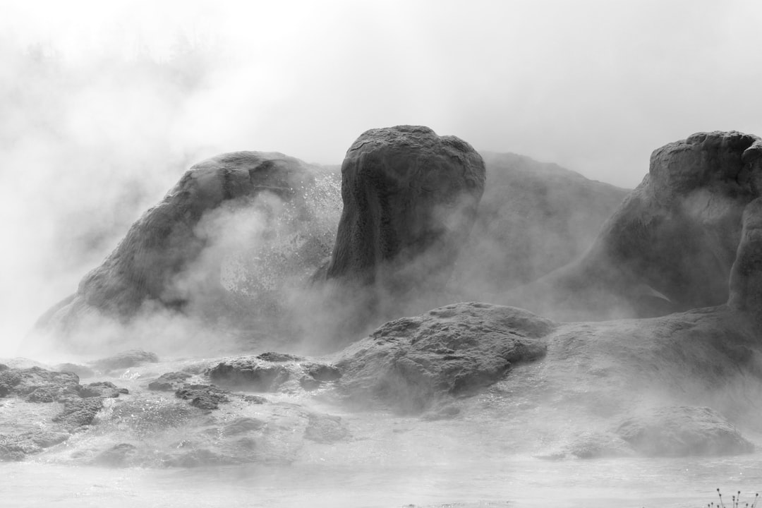 Geysir : Les Sources Chaudes Cachées d'Islande — 333