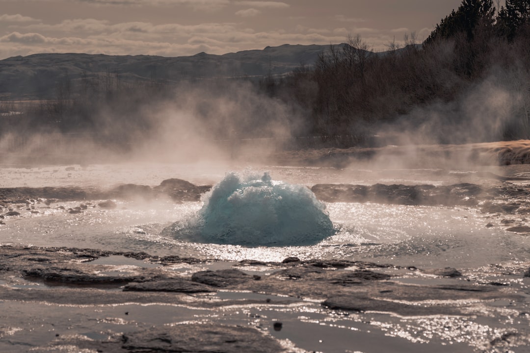 Geysir : Les Sources Chaudes Cachées d'Islande - 333 | Secret World Trip Planner