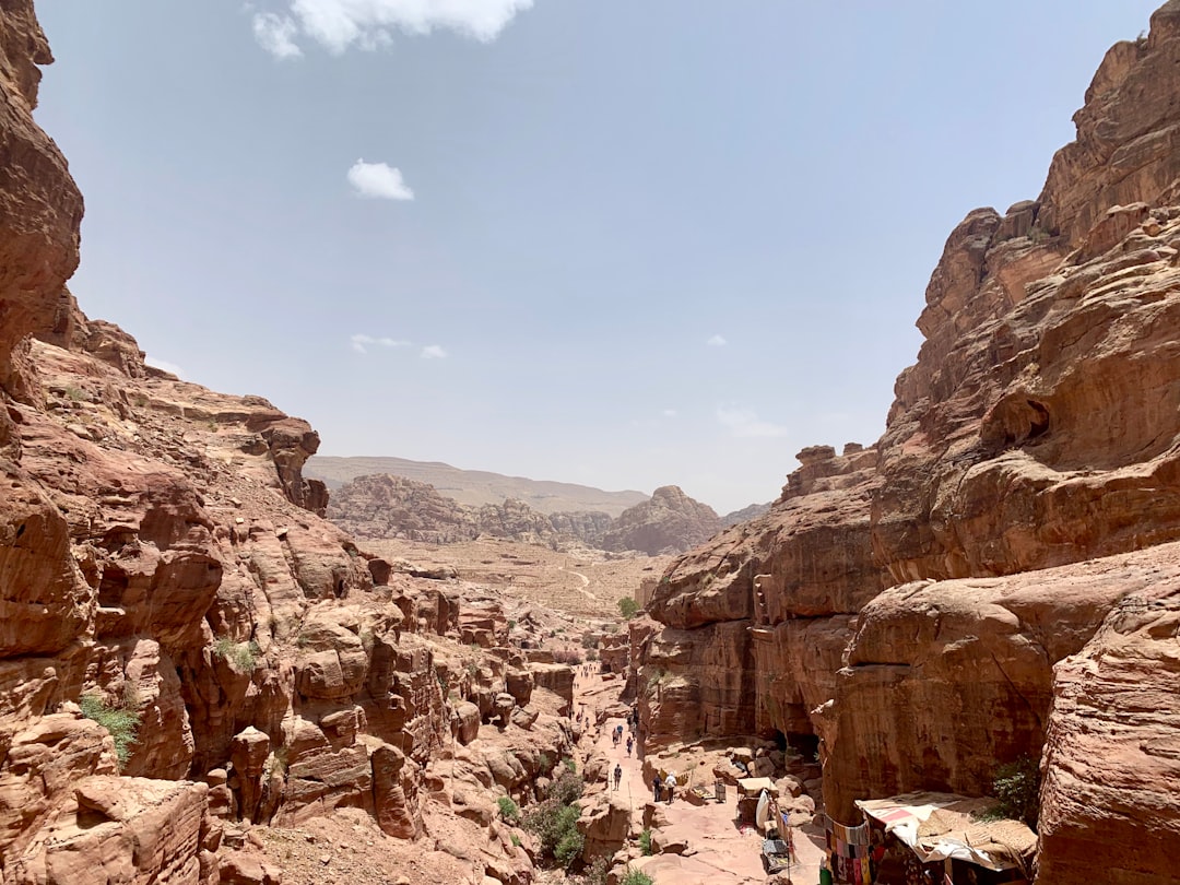 Scopri Jabal al Miyahi: la montagna nascosta della Giordania - M582+M2 Aqaba | Secret World Trip Planner