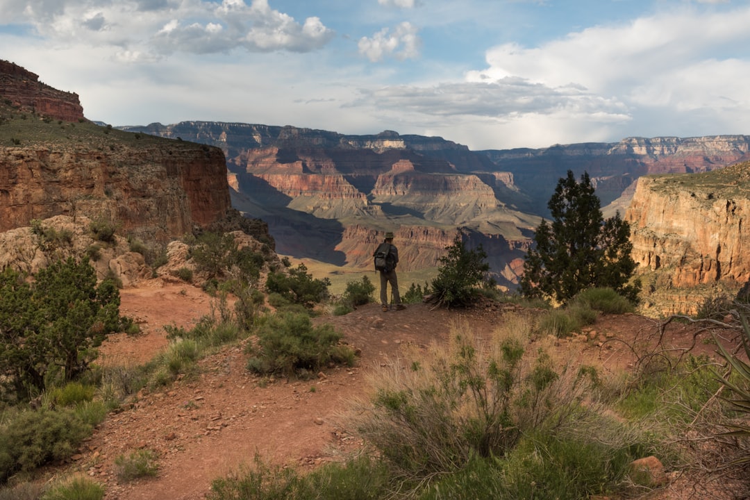 Scoprire il Rim Trail: Un Viaggio Indimenticabile al Grand Canyon - Grand Canyon Village | Secret World Trip Planner