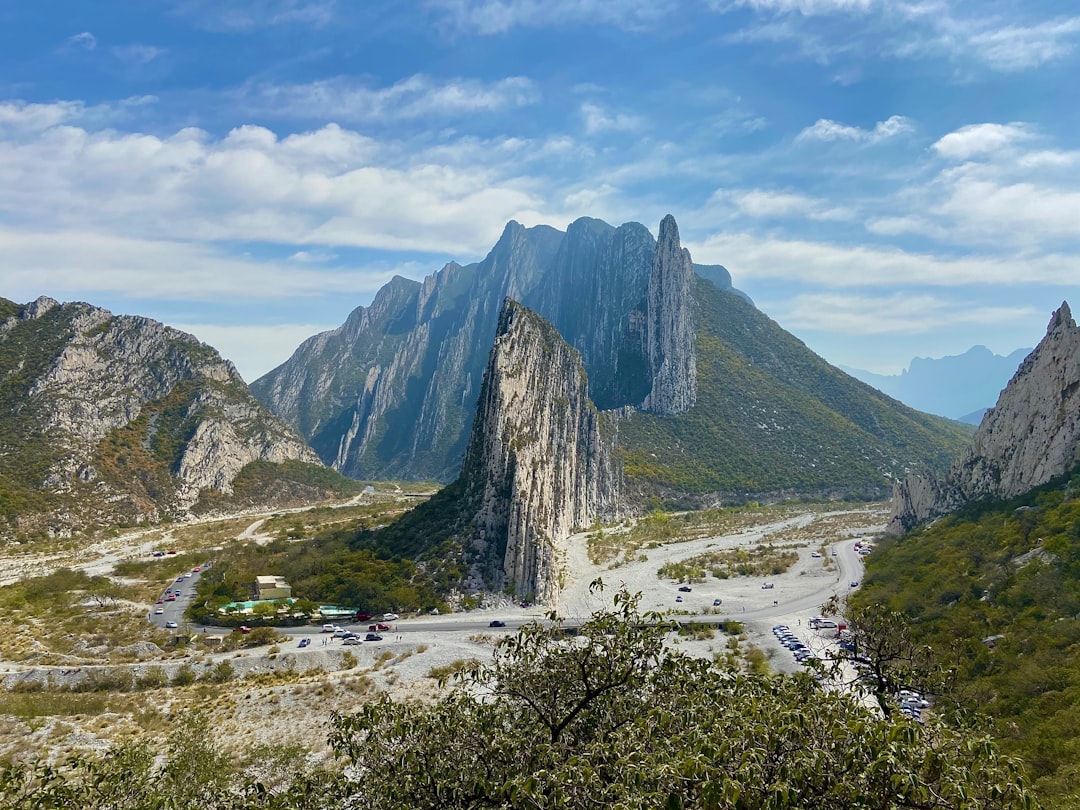 Explora los senderos ocultos del Cerro de la Silla — Monterrey