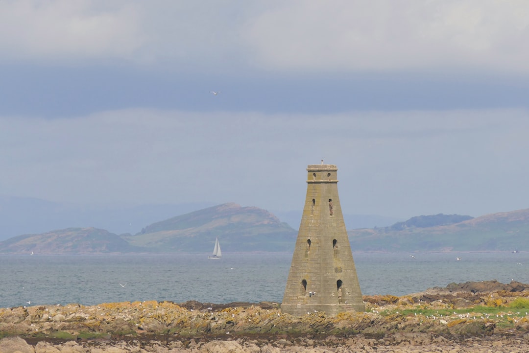 Explorando el Obelisco de Cameron: un tesoro histórico en Escocia — Highland Council