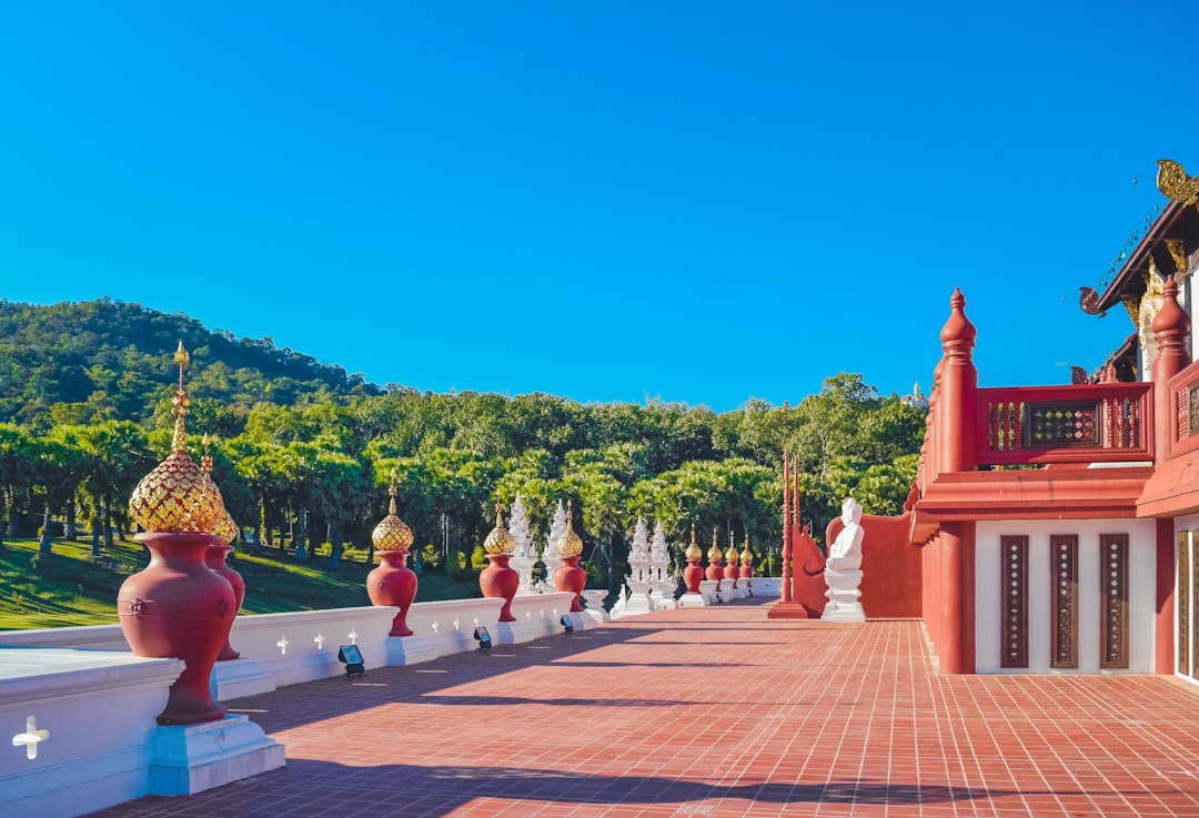 Scoprire il Tempio Buddista Shwenandaw a Mandalay - 2427+7G2 | Secret World Trip Planner