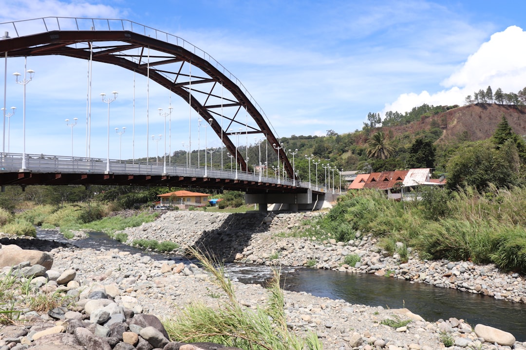 El Puente del Río Morja: Un Puente de Amor en Honduras - El Paraiso | Secret World Trip Planner