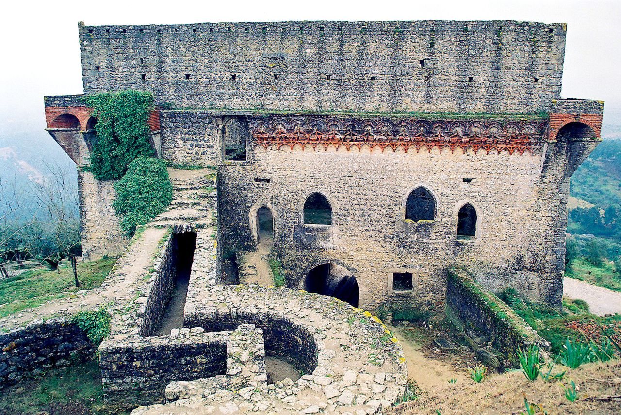 Discover the Castle of Ourém: a Treasure of Portugal - Castelo de Ourém | Secret World Trip Planner