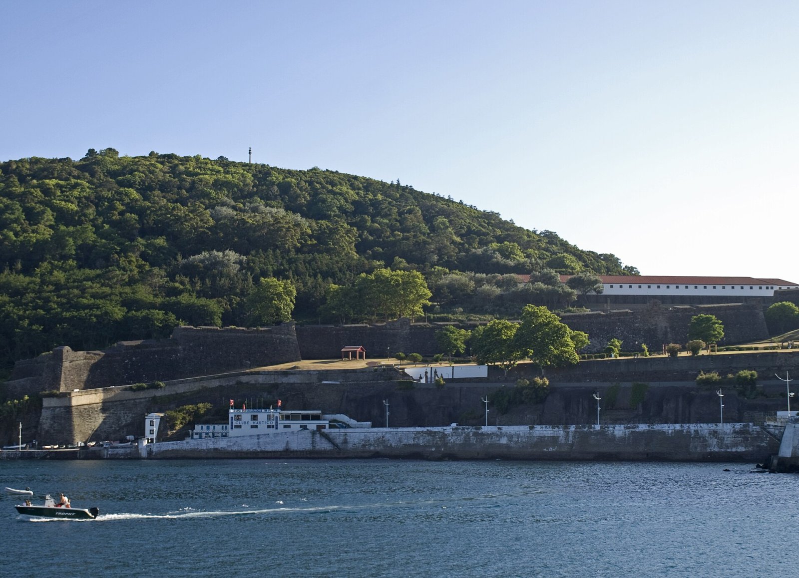 Découvrez la Fortaleza de São João Baptista : un trésor historique au Portugal - Angra do Heroísmo | Secret World Trip Planner