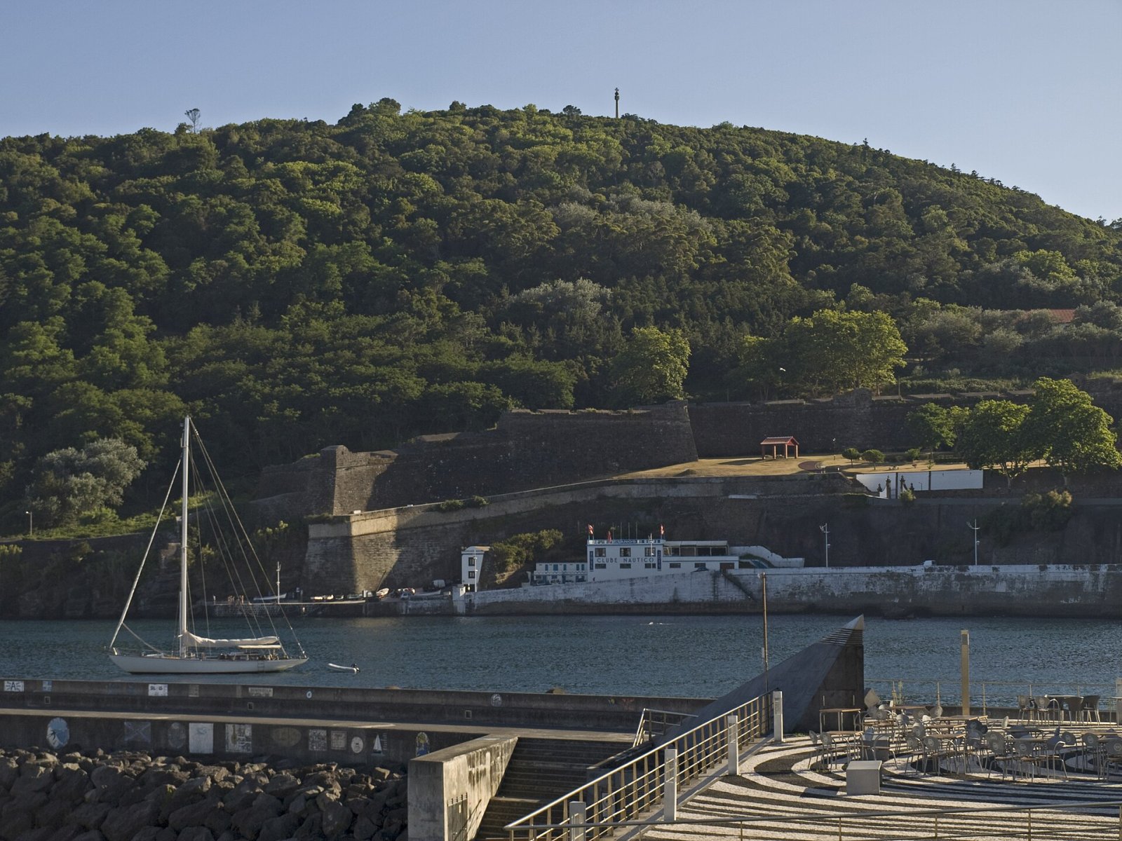 Découvrez la Fortaleza de São João Baptista : un trésor historique au Portugal - Angra do Heroísmo | Secret World Trip Planner