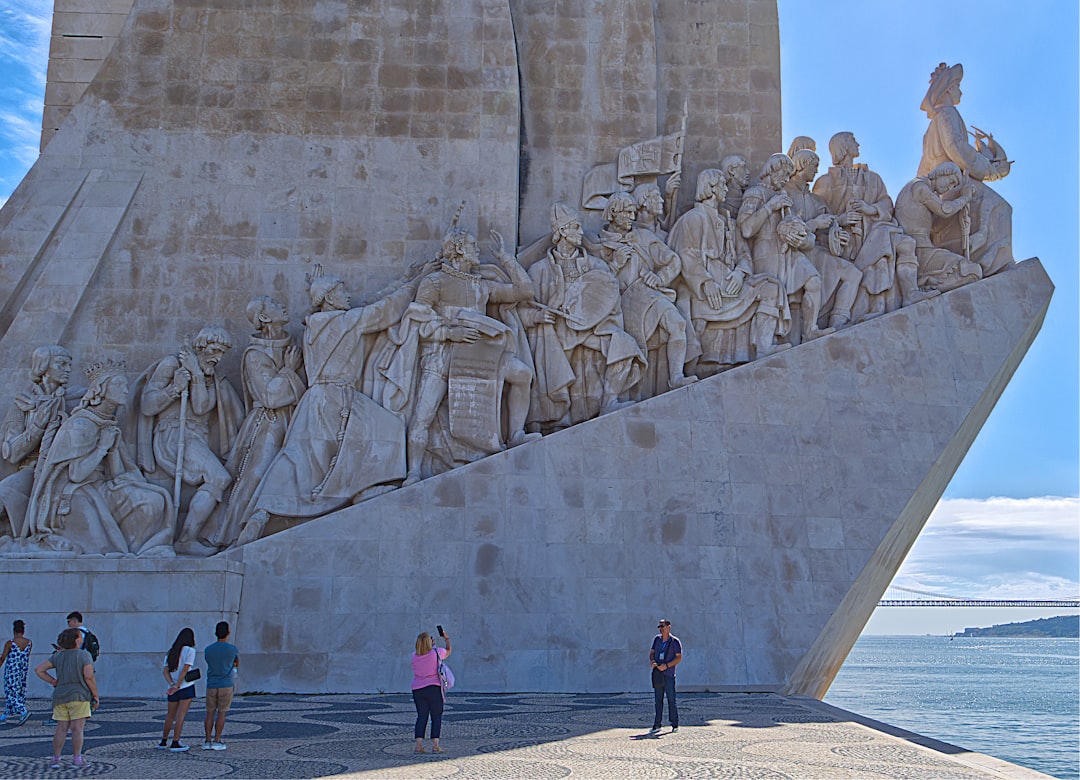 Entdecken Sie das Denkmal Nossa Senhora da Paz in Portugal - Funchal | Secret World Trip Planner