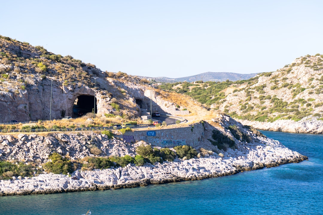 Túnel de Eupalino: Una obra maestra de la ingeniería antigua — MWVJ+R2 Pithagorio