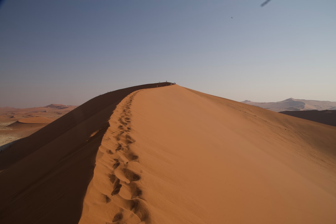Дюна 45 Соссусвлей: Магия Намибийской Пустыни - Dune 45 Sossusvlei | Secret World Trip Planner