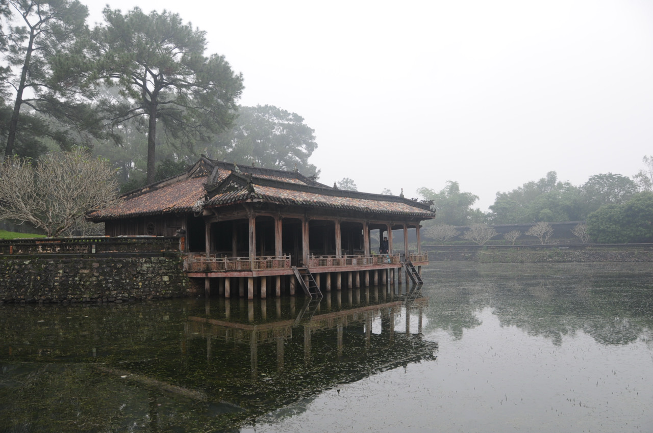 Découvrez le Mausolée de Tự Đức : Histoire et Beauté au Vietnam - Hue | Secret World Trip Planner