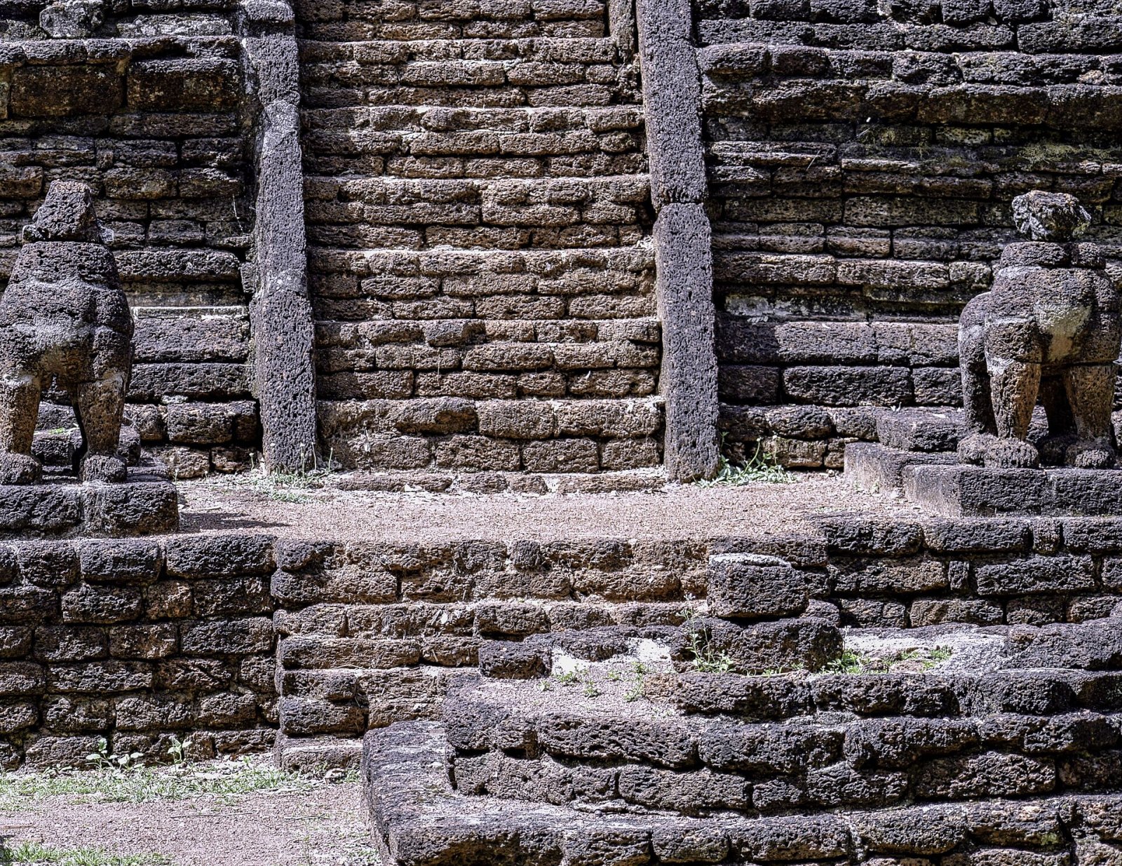 Wat Chang Rop: um tesouro histórico da Tailândia - Mueang Sukhothai District | Secret World Trip Planner