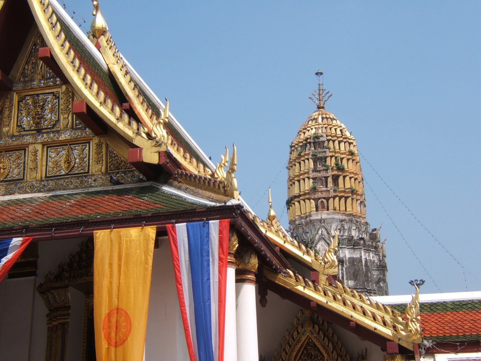 Descubre el Wat Phra Sri Rattana Mahathat en Tailandia - Si Satchanalai District | Secret World Trip Planner